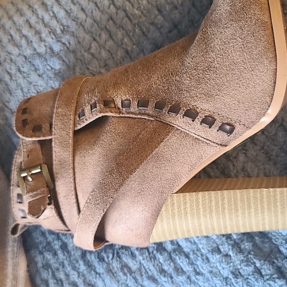 Venus suede booties